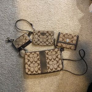 EUC Coach Purse BUNDLE (purse, wristlet, wallet, coin purse)